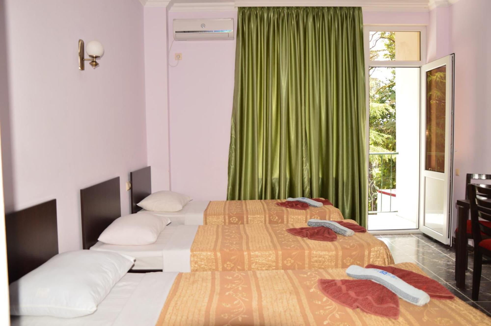 Golden Fleece Hotel Урекі Номер фото