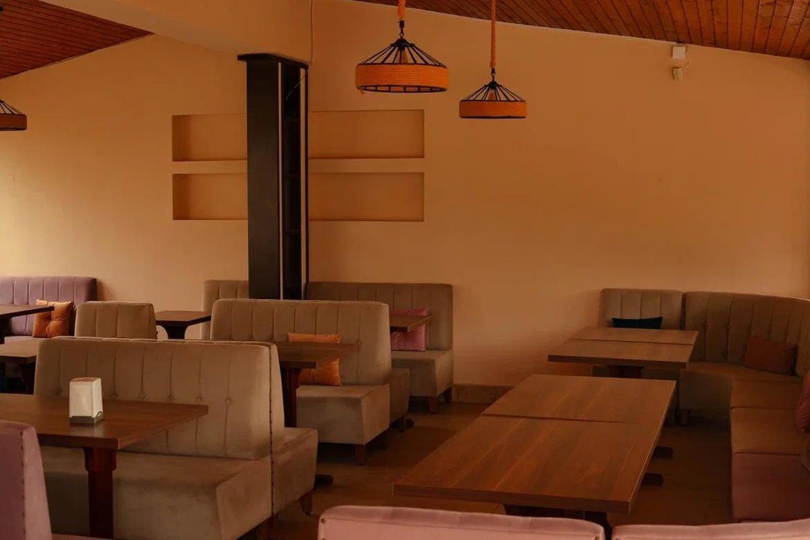 Golden Fleece Hotel Урекі Екстер'єр фото
