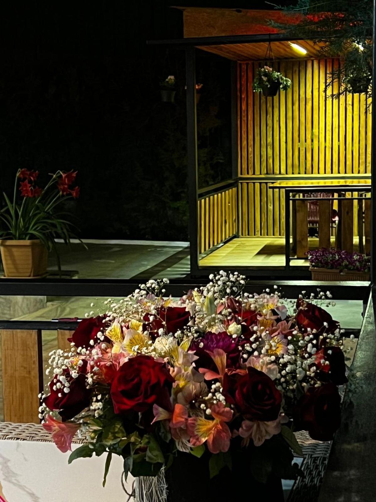 Golden Fleece Hotel Урекі Екстер'єр фото