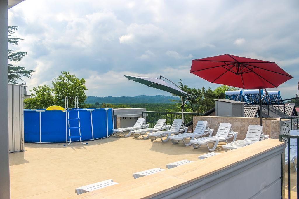 Golden Fleece Hotel Урекі Екстер'єр фото